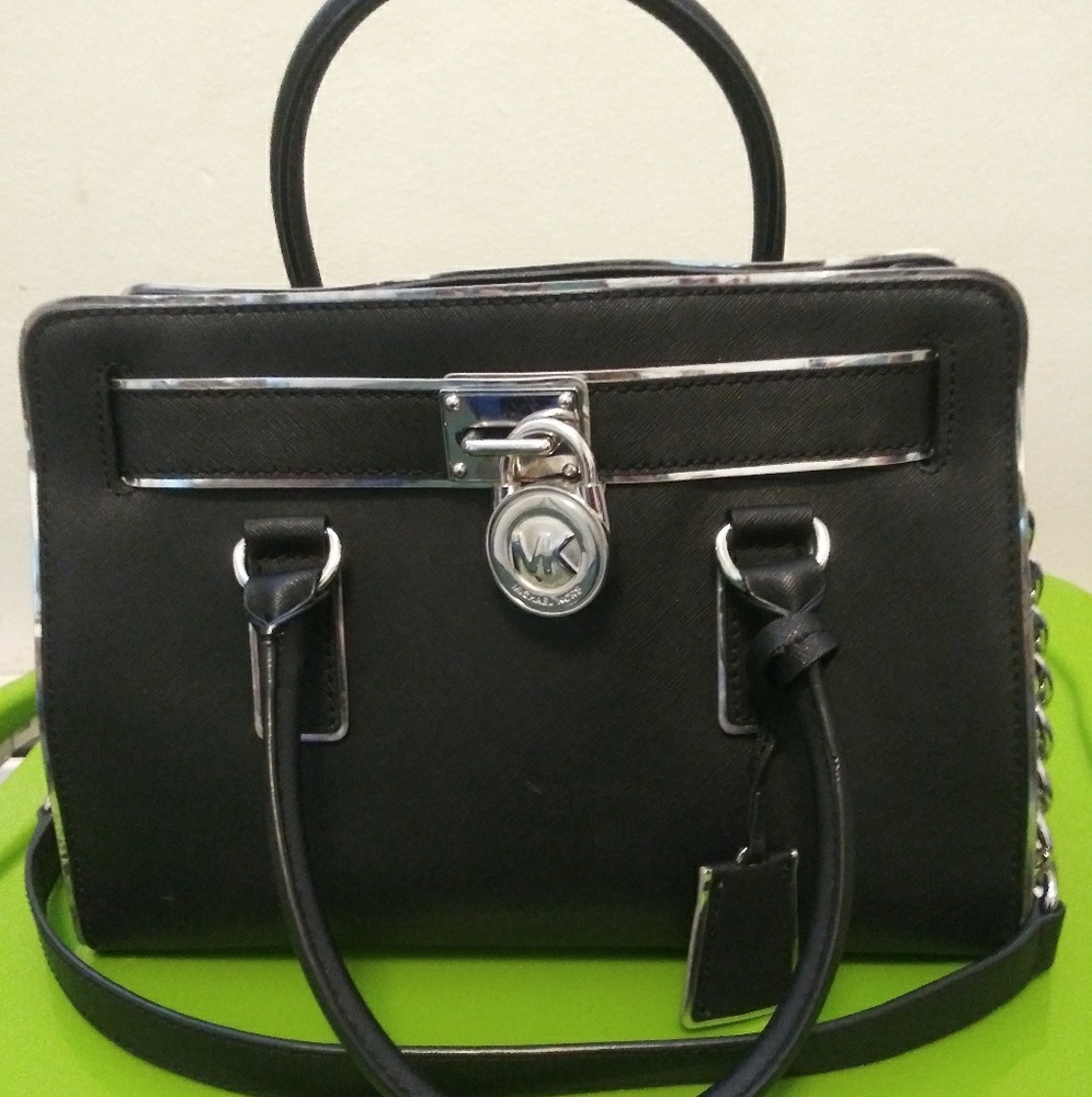 Like brand new Michael Kors Hamilton